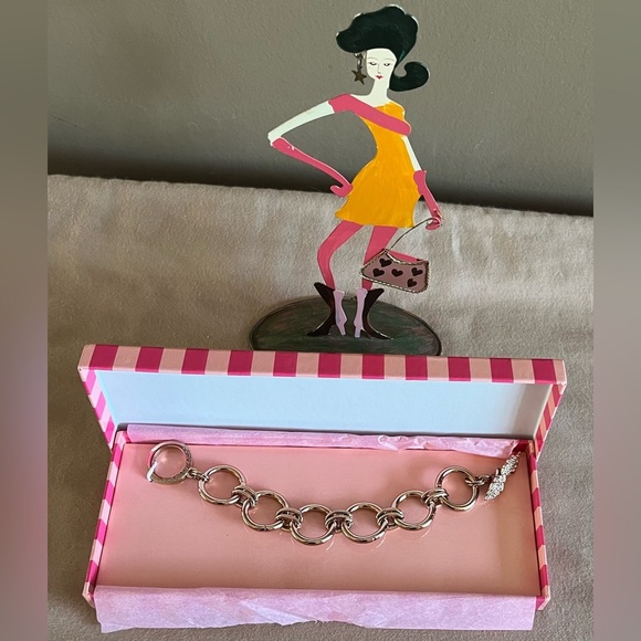 HP 🥳💥 Victoria's Secret Vintage Angel Wings Bracelet New with Tags - Picture 5 of 9